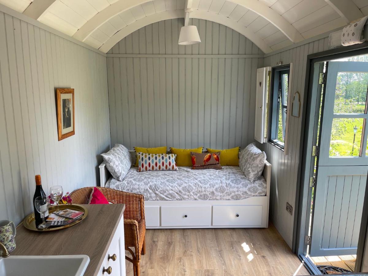 Lilac Hut Shepherds Hut Kilkenny Dış mekan fotoğraf